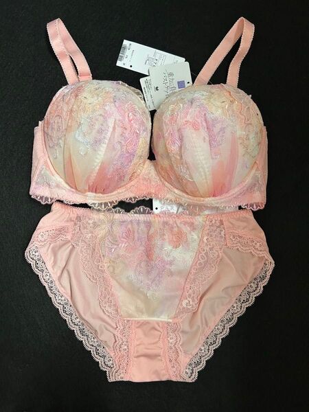 ワコール パルファージュ Wacoal PARFAGE ブラ&ショーツ セット 重力に負けないバストケアBra