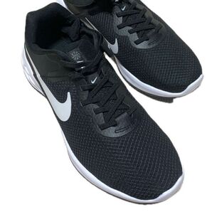 未使用品 NIKE REVOLUTION 6 FLYEASE NN ファスナー付き 黒 28cm ランニング スニーカー
