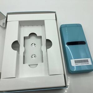 ☆Simフリー☆美品☆未使用近い☆ GRATINA KYF42 ライトブルー