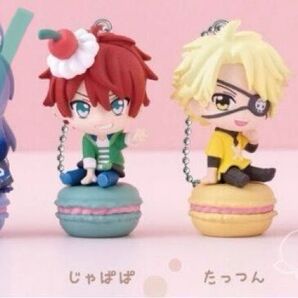 カラフルピーチ マスコットチャーム マカロン