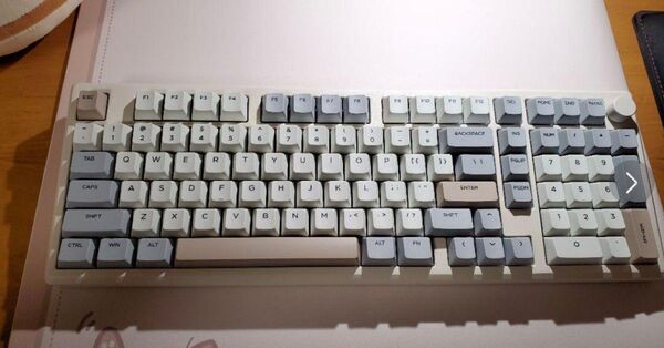 【メカニカルキーボード】Epomaker Galaxy100 試打のみ完品