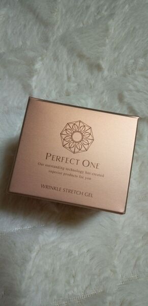 【PERFECT ONE パーフェクトワン】薬用リンクルストレッチジェル (オールインワン美容液ジェル) 17g 7つの機能!
