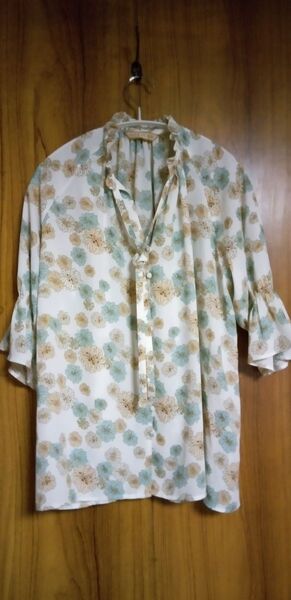 【 UNIQLO×PAUL & JOE ユニクロ×ポール&ジョー 】七分袖ブラウス M パステルカラー花モチーフ ボウタイ