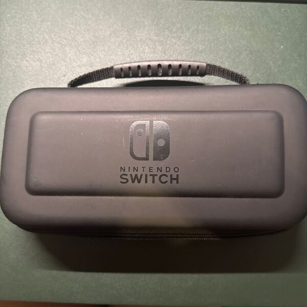 Switch 収納ケース 大容量 キャリングケース ダブルジッパー EVA素材 ハード 防塵 保護 持ち運びポーチ