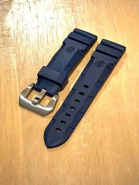 美品 パネライ ラバーストラップ ダークブルー ラグ幅22mm 替えベルト