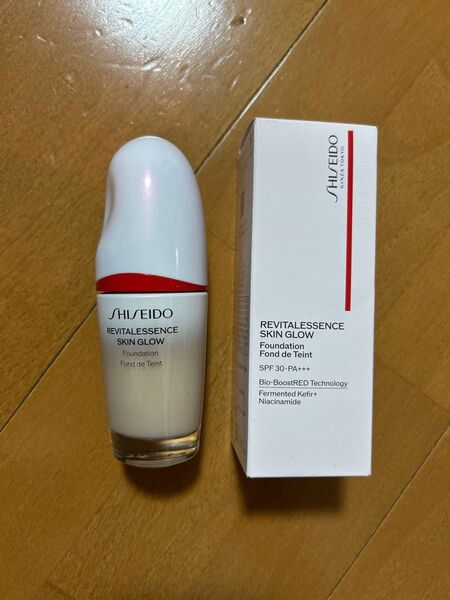SHISEIDO メーキャップ エッセンス スキングロウ ファンデーション 140 Porcelain 本体 30ml