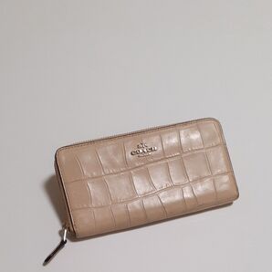 COACH 長財布 型押し ベージュ