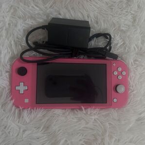 Nintendo Switch Lite コーラルピンク本体 + 純正充電器 ニンテンドースイッチライト スイッチ ライト 任天堂