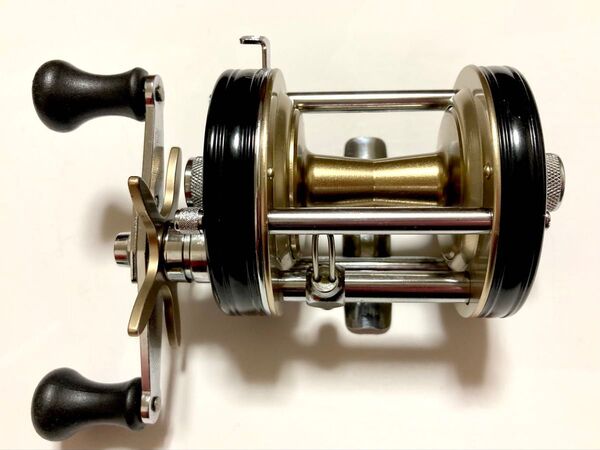 【OH済み】アブガルシア(Abu Garcia) アンバサダー 6500C Rocket 右巻き ブラック