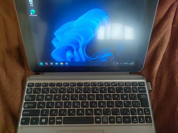 ASUS TransBook Mini T102H 2in1 メモリ4GB ストレジ128GB Win11 24H2