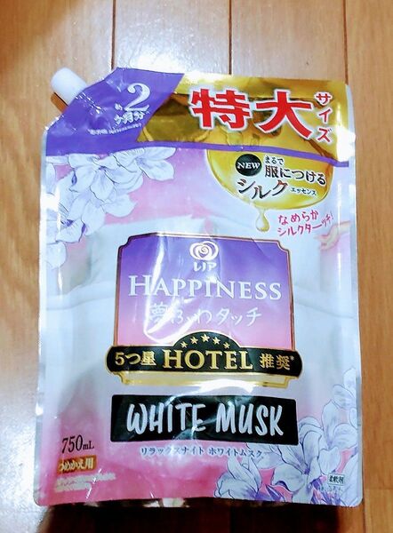 レノアハピネス夢ふわタッチ ホワイトムスク 詰め替え 750ml