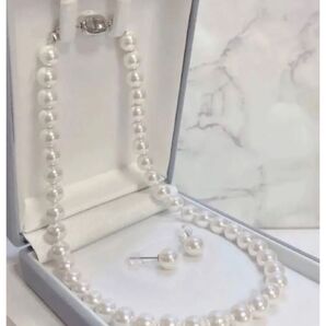 A932 新品未使用【ピアス付き】☆純白ホワイト 約42㎝ 約8㎜ 本貝パール シェル パールネックレス 冠婚葬祭 シンプル
