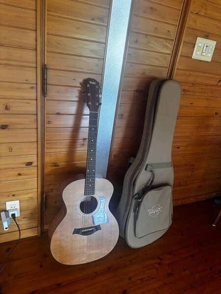 Taylor 114 アコースティックギターセット(カポ・新品弦付き)