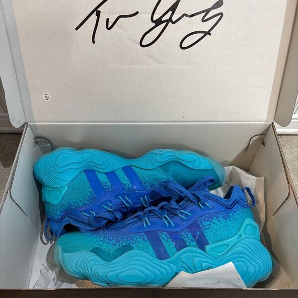 Trae Young 3. トレイヤング3 adidas. 23.5cm