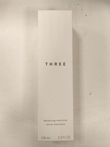 THREE バランシング エマルジョン R 100mL