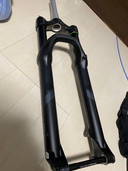mtb フロントサスペンション dvo d1 160mmサスペンション