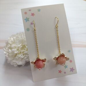 ハンドメイド ピンクの天然石(翡翠)とゴールドのロングピアス