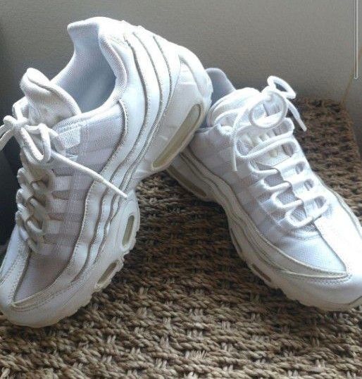 NIKE AIR MAX 95 白スニーカー