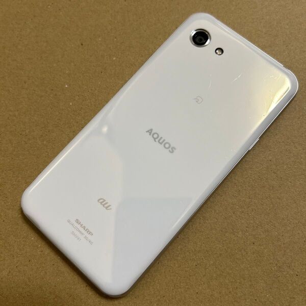 au SHV41 AQUOS R compact ムーンホワイト SIMロック解除済み