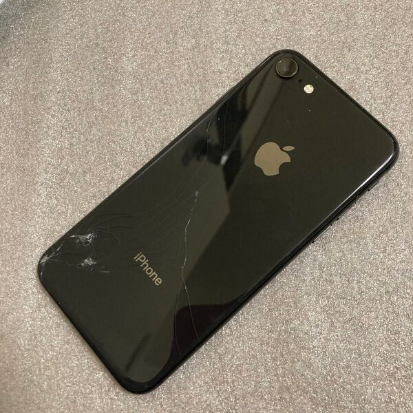 Apple iPhone8 スペースグレイ SIMロック解除済
