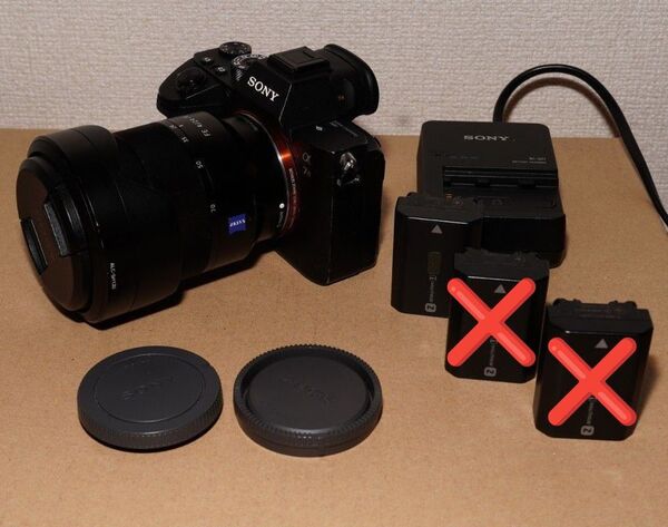 動作品 SONY α7RⅢ ボディ+レンズ Vario-Tessar T* FE 24-70mm F4 ZA OSS