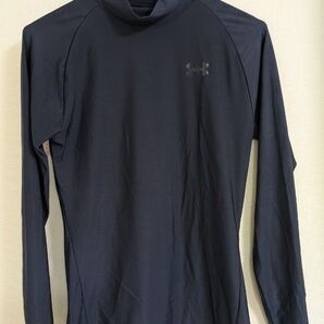 美品 UNDER ARMOUR アンダーアーマー ハイネック インナー XL 濃紺 ネイビー