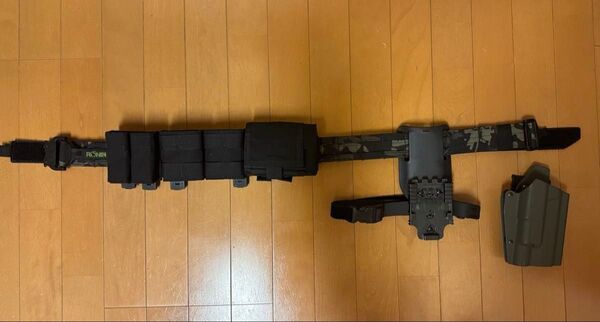 サバゲーベルトセット Roninタイプ Mサイズ マルチカムブラック グロックホルスター付き サバゲー装備