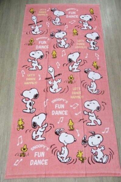 新品未使用 大判バスタオル スヌーピー ふんわりやわらか 約70cm×約140cm