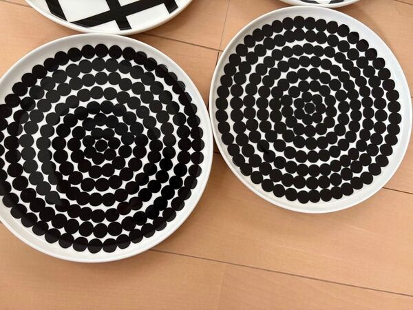 食器 マリメッコ marimekko お皿 2枚セット 北欧 直径17cm