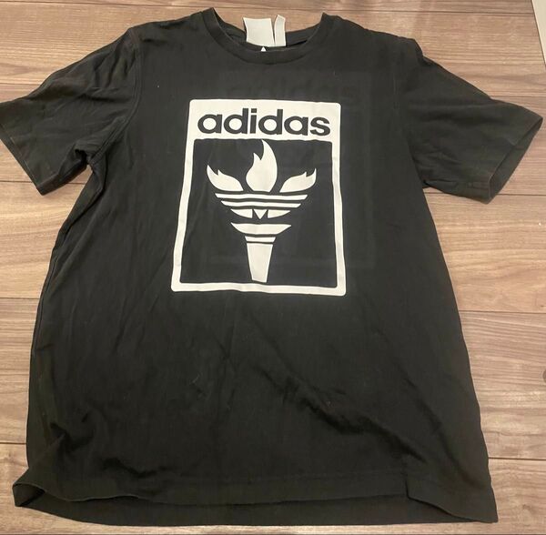 ブラック Tシャツ 半袖 プリント adidas アディダス Sサイズ