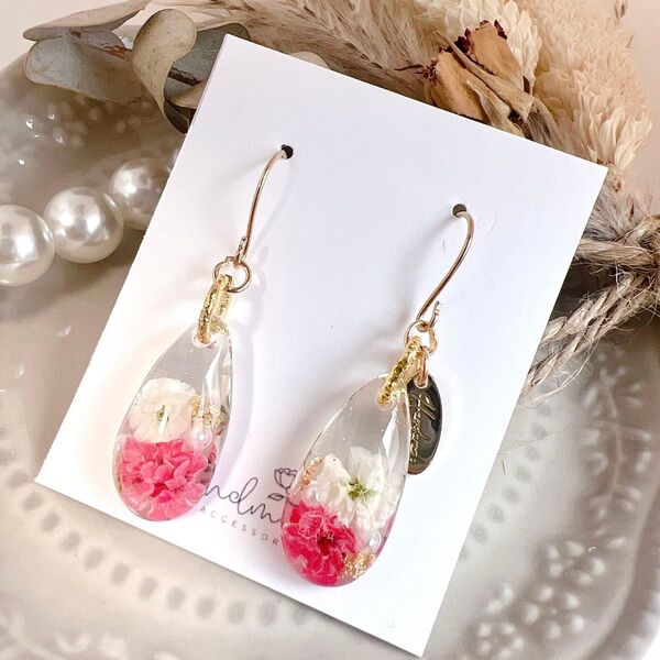 No.1164 ハンドメイド かすみ草 ピンク 雫 レジン ピアス イヤリング