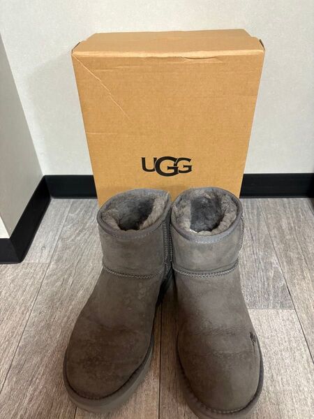 UGG ショートブーツ グレー 温かもこもこブーツ 難あり