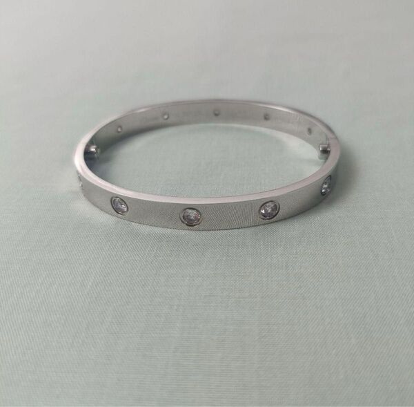 美品18Kホワイトゴールドラブブレスレットダイヤモンドブレスレット カルティエ