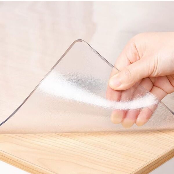 テーブルクロス 透明 エンボス加工 60x110cm 厚さ1.5mm