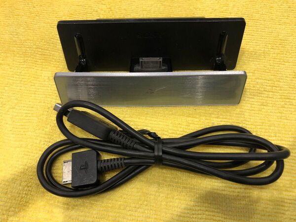 PS Vita PCH-1000 1100用 クレードル PCH-ZCL1 PlayStation VITA 純正ケーブル付き
