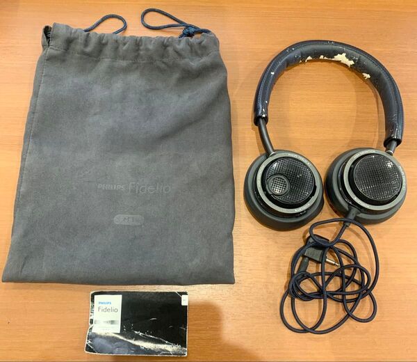 【本日限定価格】【専用収納袋付】PHILIPS FIDELIO M1 フィリップス ヘッドホン ヘッドフォン 黒 ブラック