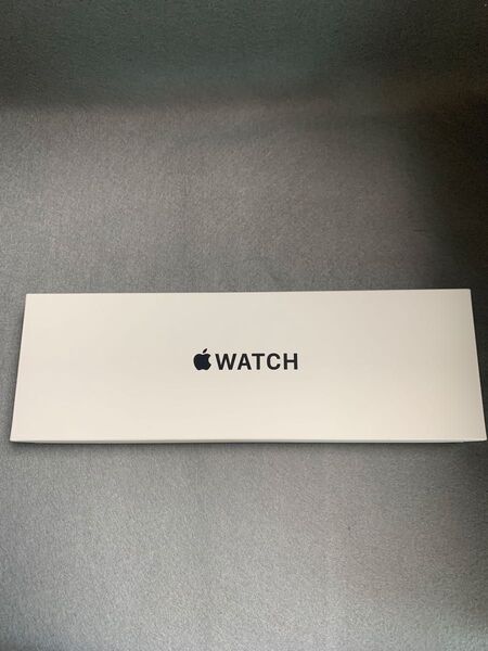 新品未開封 海外版 Apple Watch SE 第2世代 GPSモデル 40mm スターライトアルミニウム