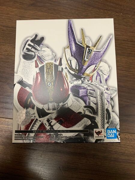 S.H.Figuarts 真骨彫製法 仮面ライダー電王 ソード/ガンフォーム
