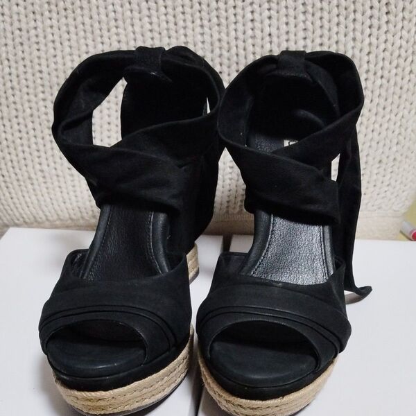 UGG オープントゥウェッジソールサンダル 黒