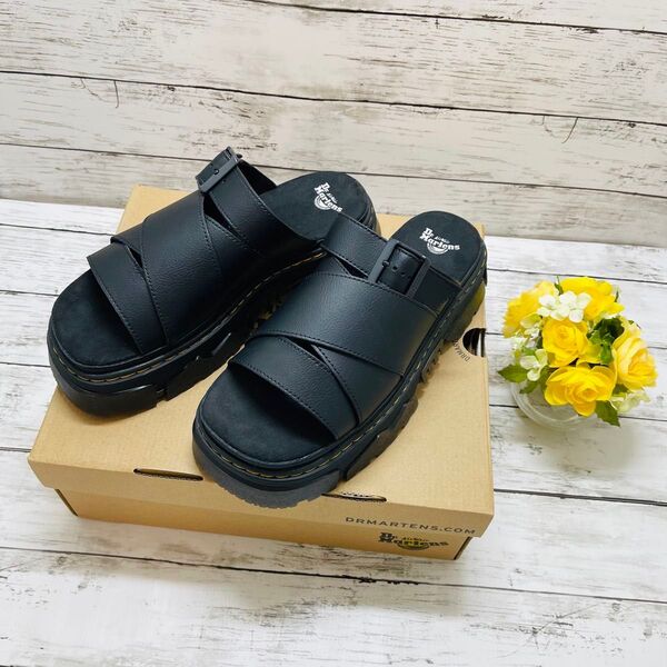 新品未使用品 Dr.Martens BLAIRE QUAD HYDRO 厚底サンダル ブラック UK8 27センチ