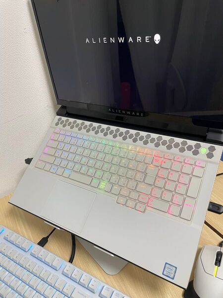 Alienware M17 R2 i7-9750H / Memory 16GB/ SSD 256GB/RTX 2080