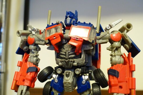 トランスフォーマー オプティマスプライム 本体のみ