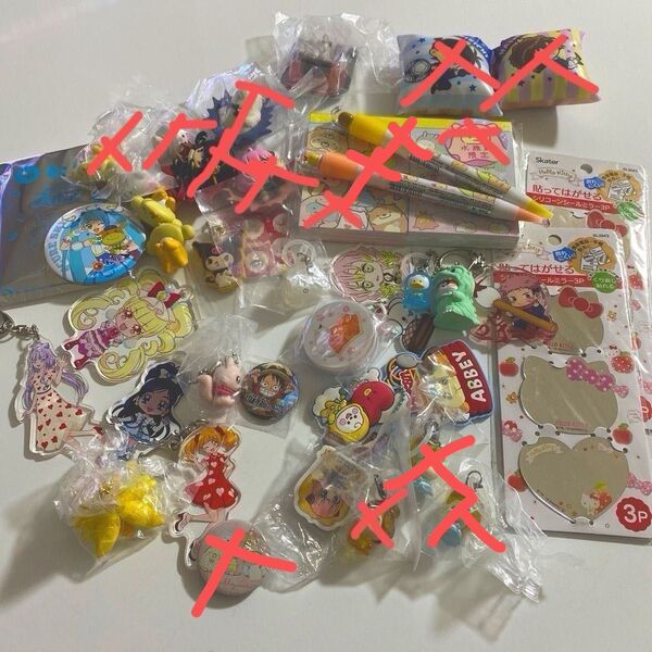ディズニー キーホルダー ストラップ サンリオ 缶バッジ メモ帳 ボールペン ミラー めじるし