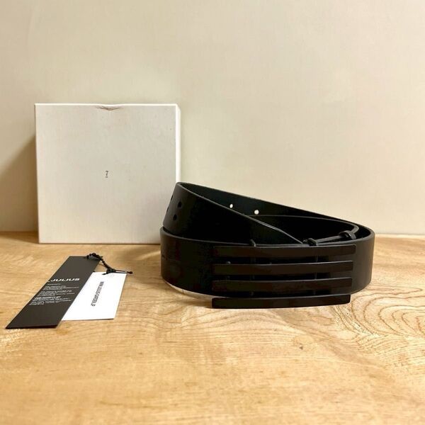 美品 JULIUS / ユリウス 一枚革 バックル レザーベルト 537ACU6 オールブラック 日本製 3.7万+税