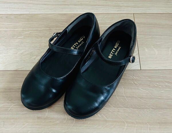 BETTY KIDS ブラック フォーマルシューズ 21㎝