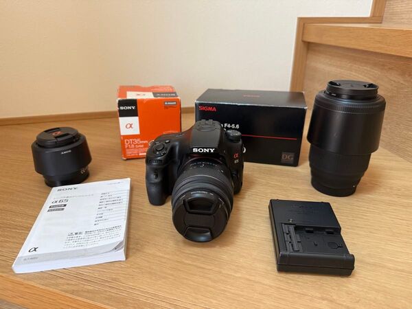 SONY α65 カメラ レンズ3本付き! (35mm単焦点、ズームセット)