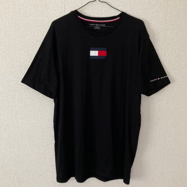 Tommy Hilfiger Tシャツ 黒 メンズ ロゴ
