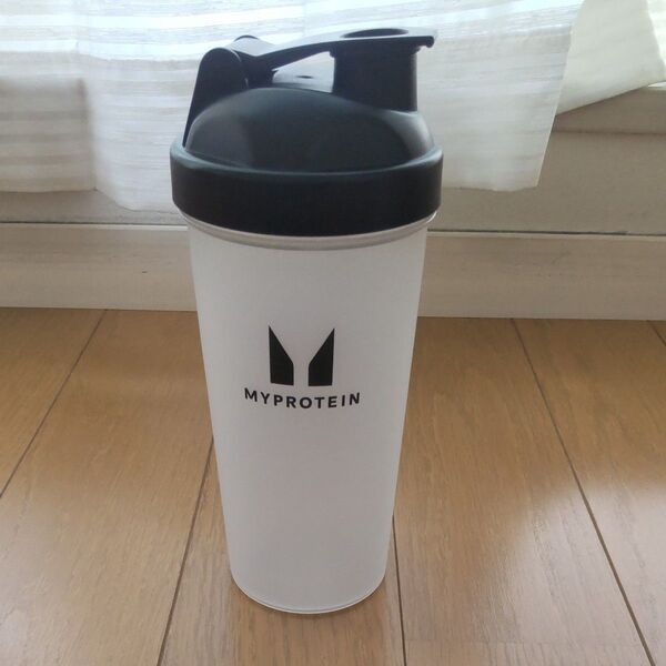 マイプロテイン シェイカー 600ml ホワイト