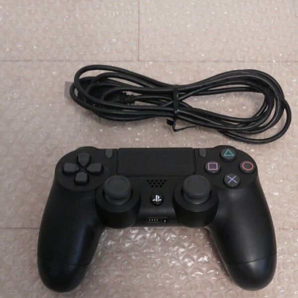 美品 PS4 ワイヤレスコントローラー(DUALSHOCK4) ジェット・ブラック CUH-ZCT2J USB ケーブル付き