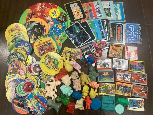 ファミコン レトロ フィギュア 消しゴム ミニミニブック メンコ アマダ 引き物 エレキ マグネット ガチャ 駄玩具